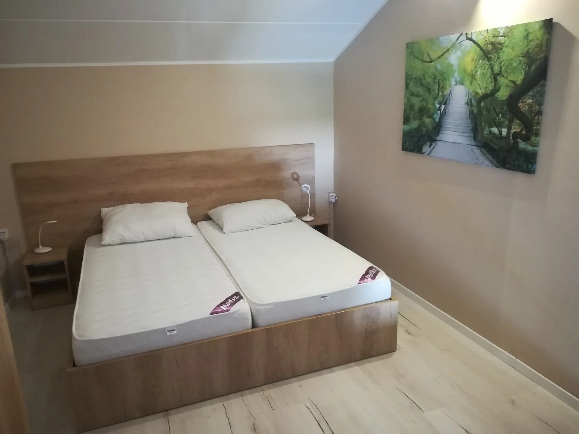 CRES 10/1 – fotografija 1 od 11