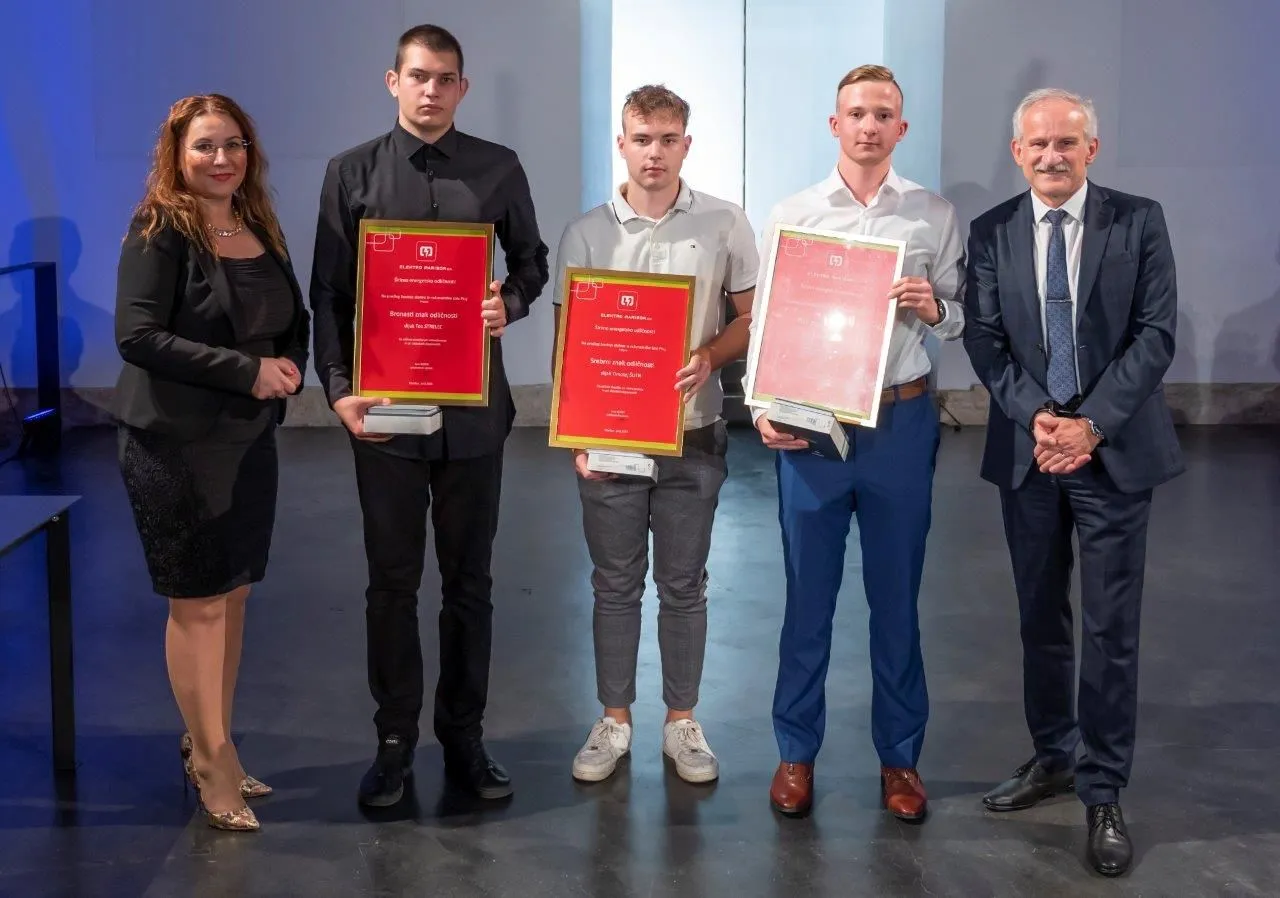 Elektro Maribor v sodelovanju s šolami podelil priznanja najboljšim dijakom – fotografija 3 od 3
