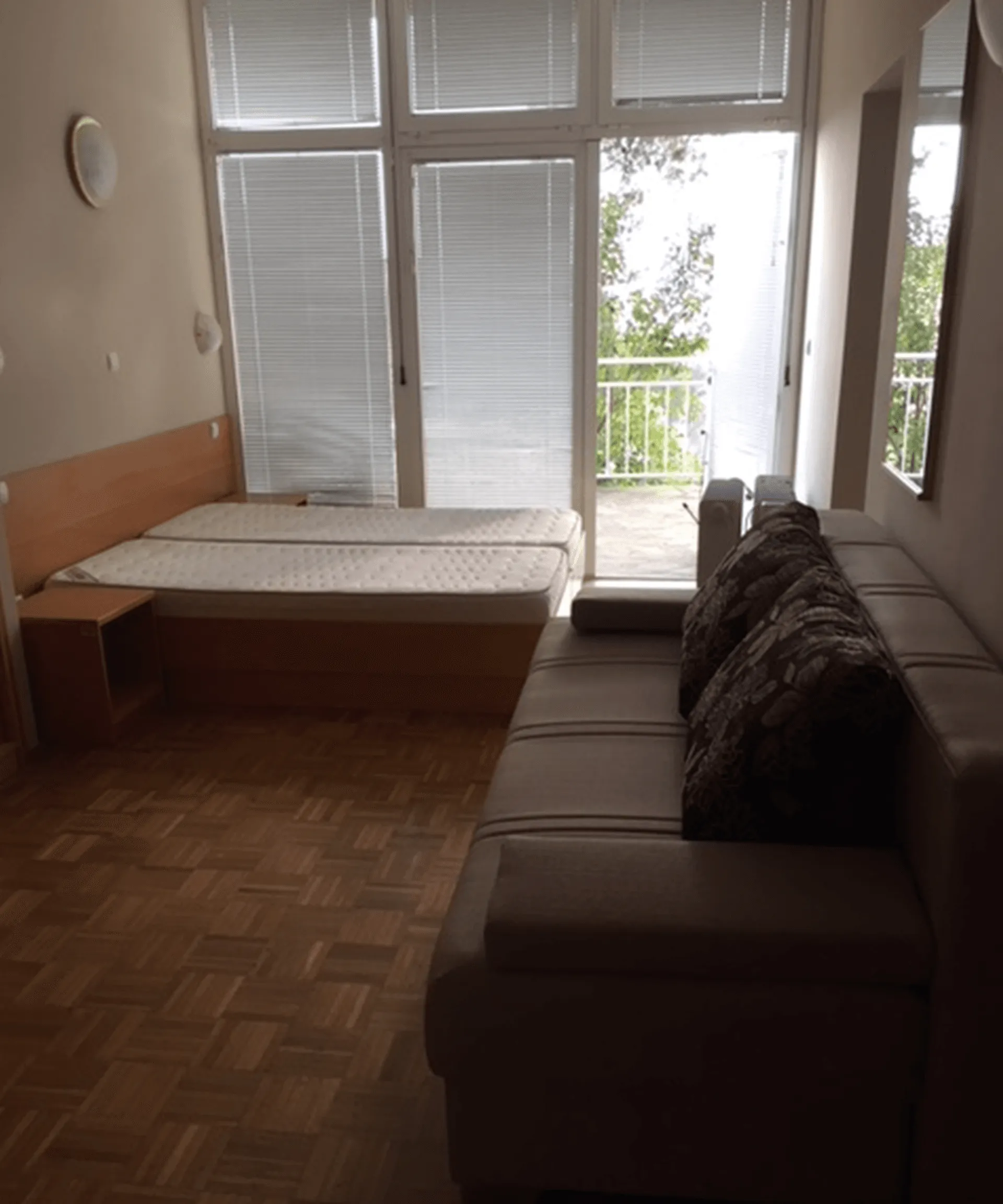 BELI KRIŽ 2 – fotografija 1 od 8