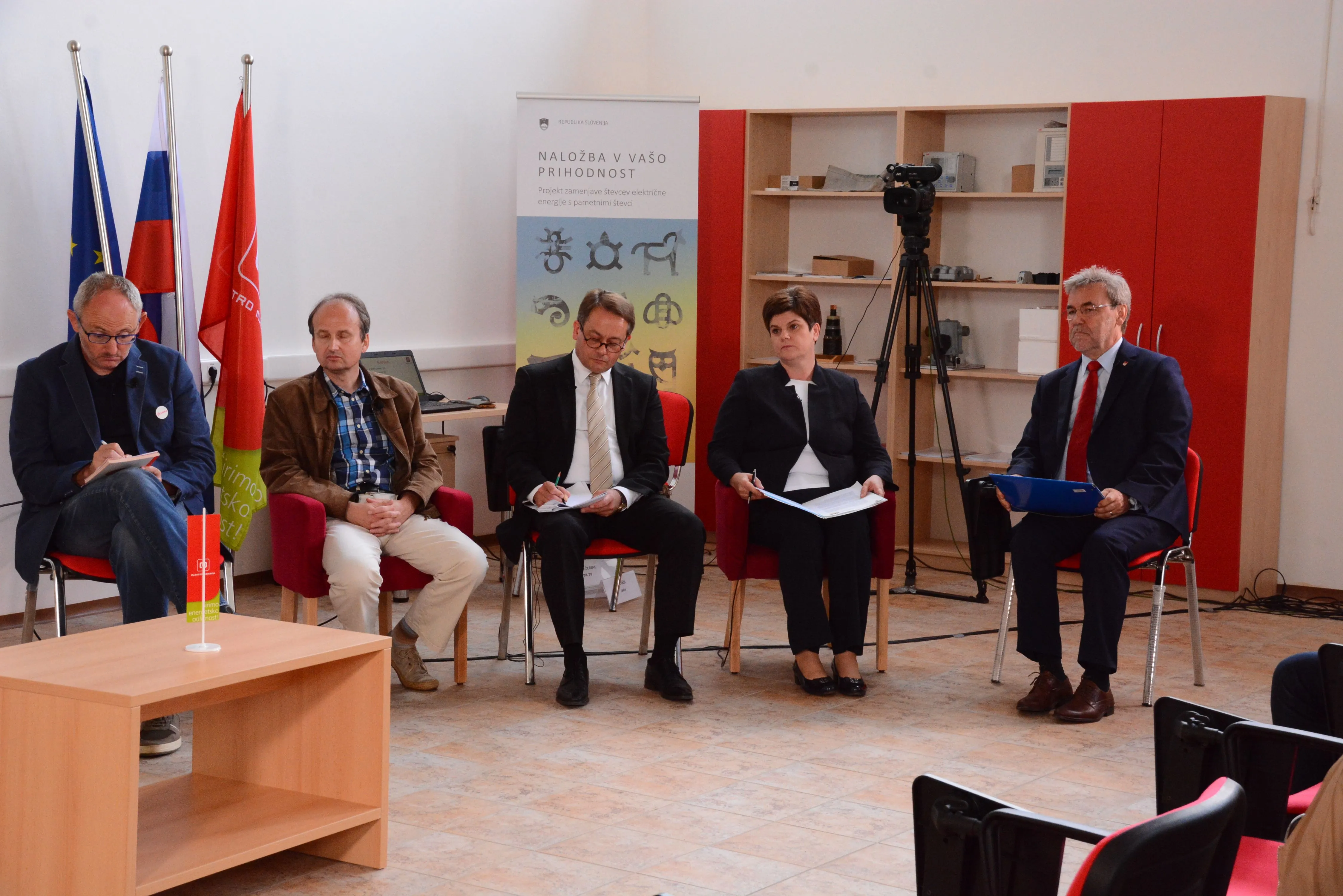 Fotografija – Elektroenergetika v programih političnih strank